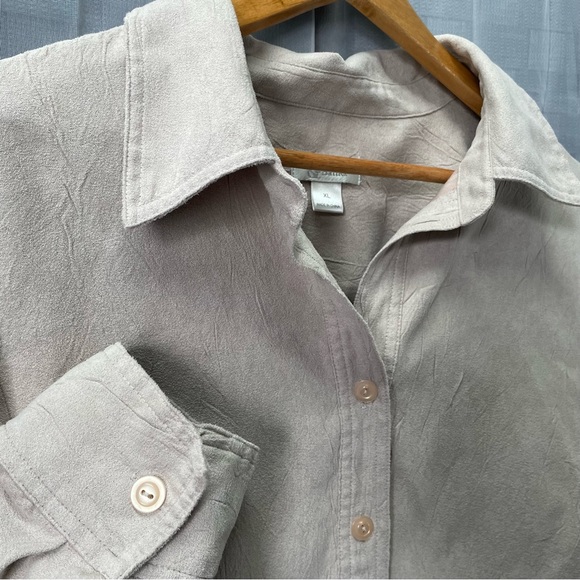 Christopher & Banks Faux Suede Button Up Top XL - Picture 4 of 9